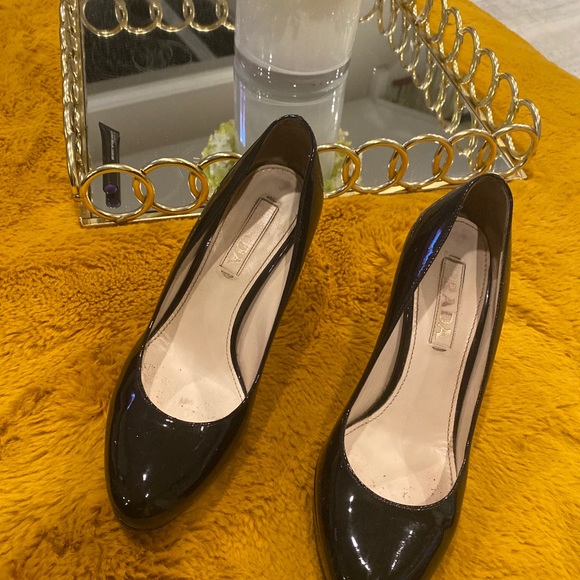 Prada semi round toe heels size 36 used condition - Picture 10 of 16